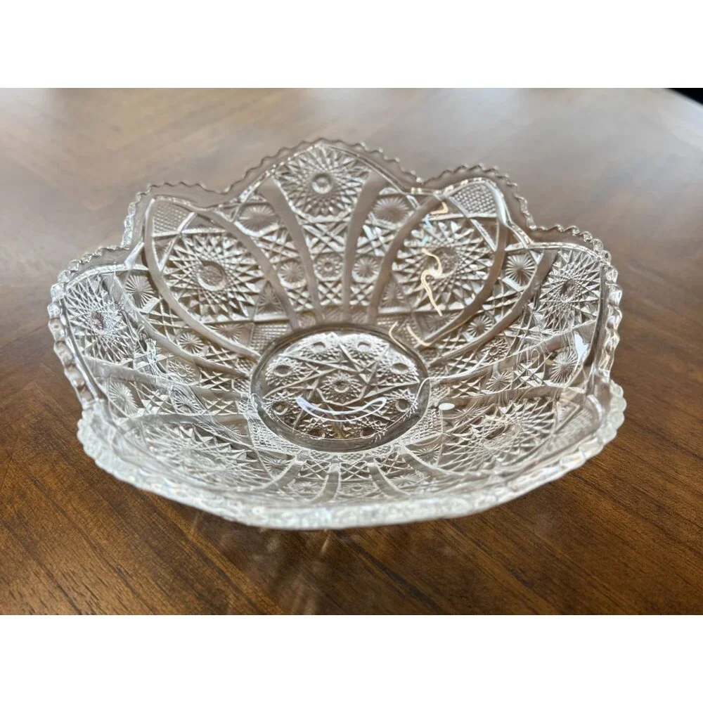 Vintage Imperial Glass Daisy & Button Round Bowl Sawtooth Edge Serving Piece